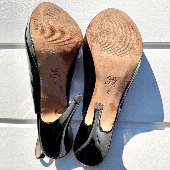 BCBG Max Azria 'Libby' Patent Leather Pumps EUC 8 - Picture 9 of 11